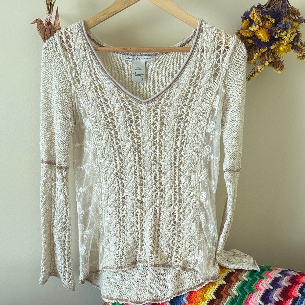 Cream Knit American Rag V-Neck Sweater Small